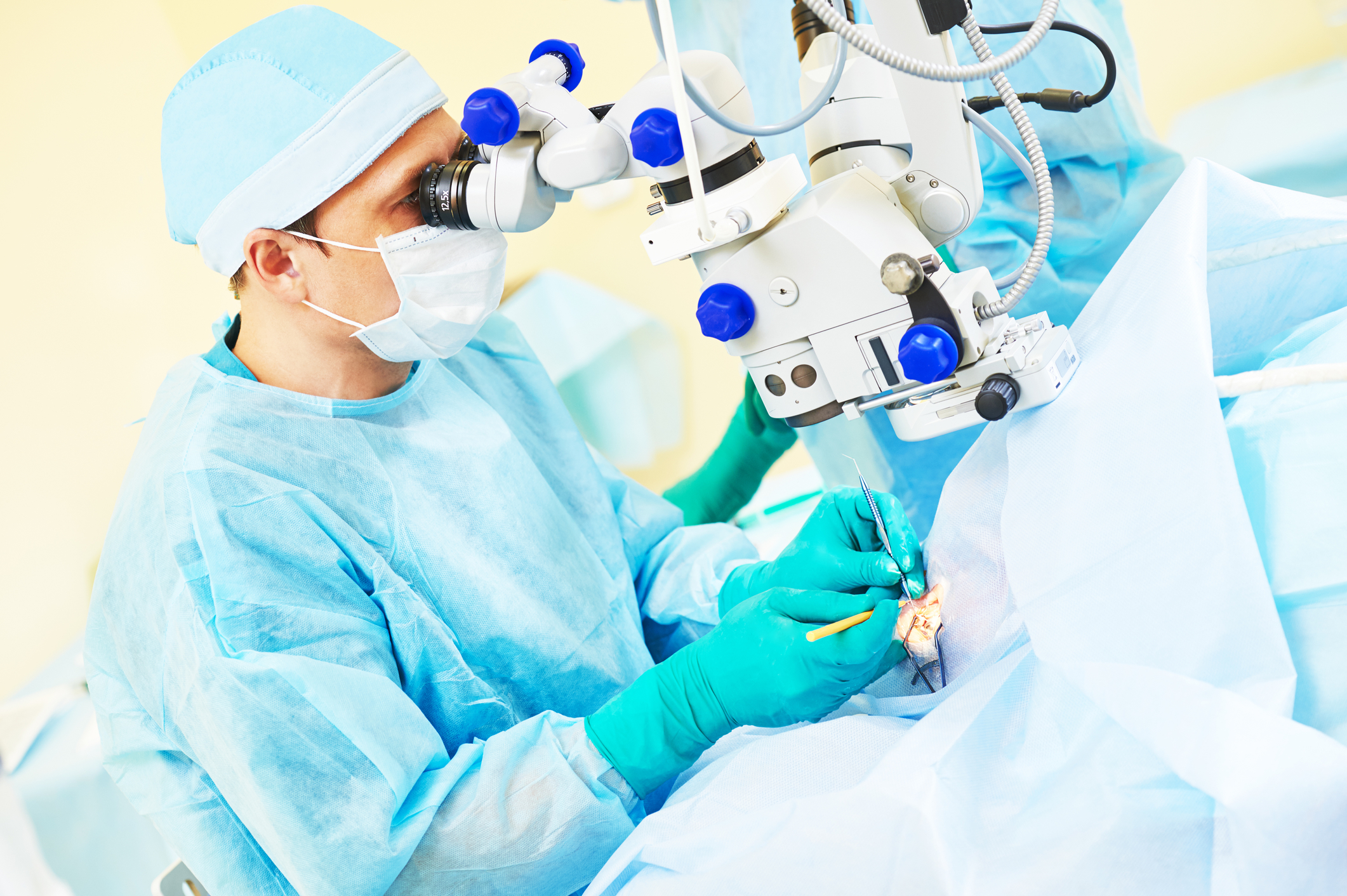 Гипотензивное лечение глаукомы не включает методы